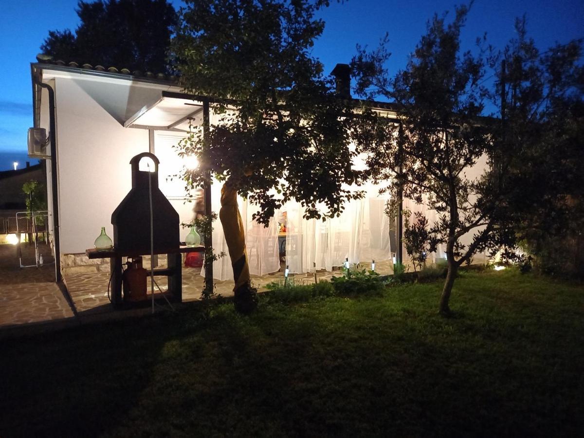 Holiday House Chill Out Loborika Marčana Dış mekan fotoğraf