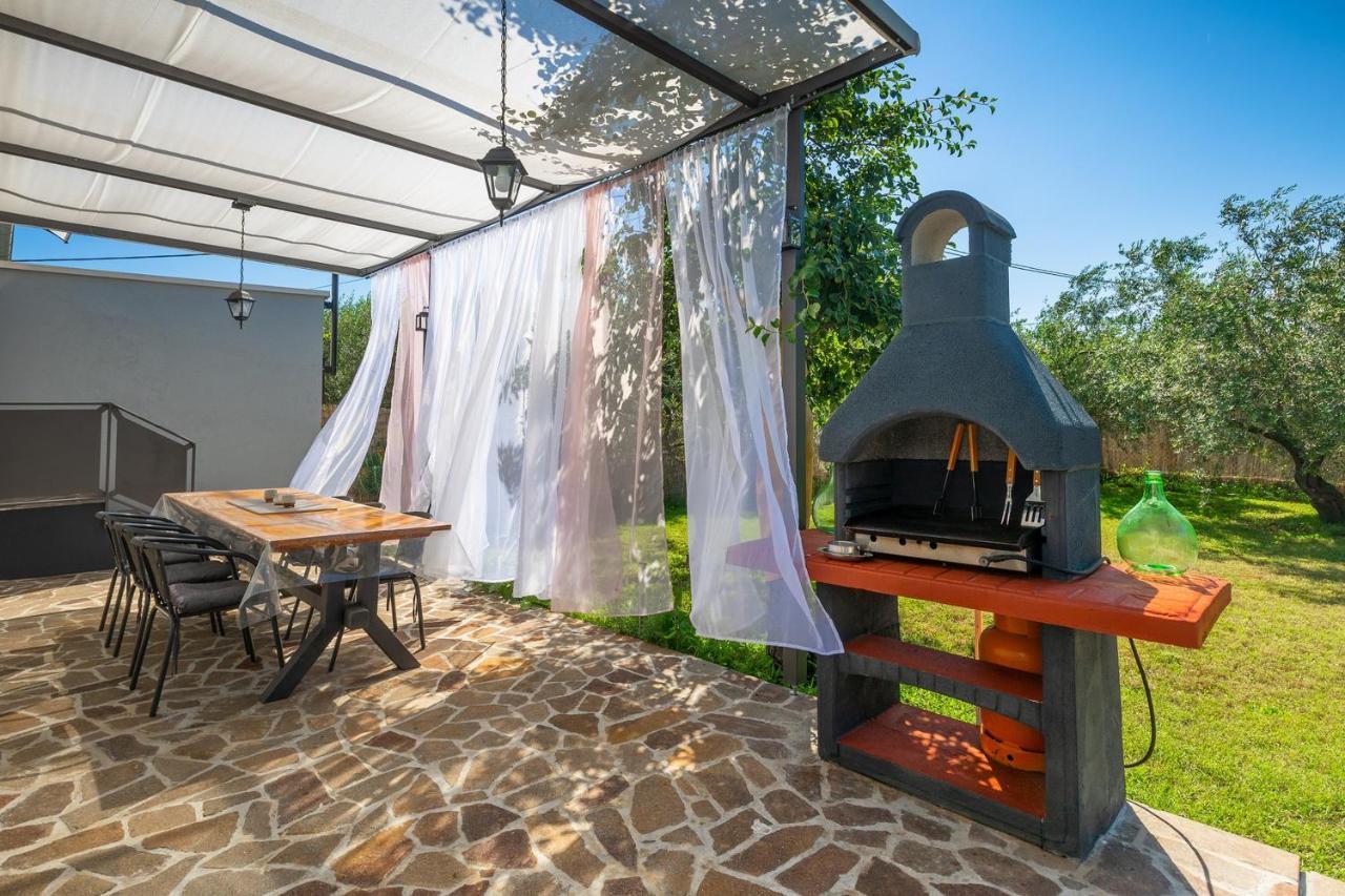 Holiday House Chill Out Loborika Marčana Dış mekan fotoğraf